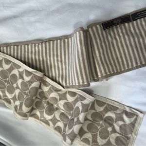 Coach 2 sided scarf, beige & cream